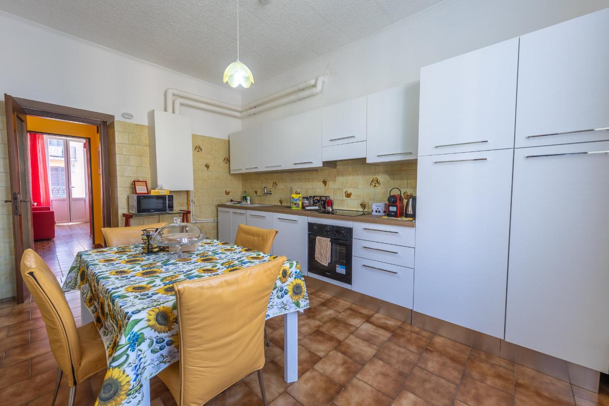 Casa Vacanza Dimora Vincenza Luino Exteriör bild