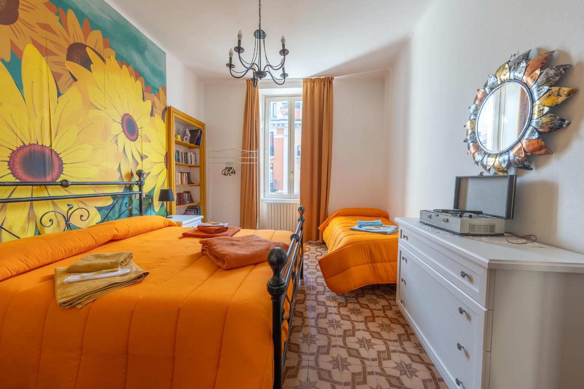Casa Vacanza Dimora Vincenza Luino Exteriör bild